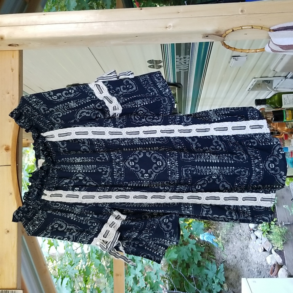 Off shoulder Gypsy style top